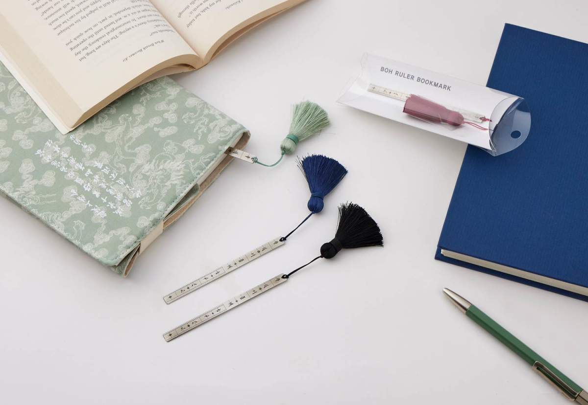 "meta_description": "Explore the MUDS Long Bookmark, a Goryeo Bookmark with dual functionality and historical elegance.",