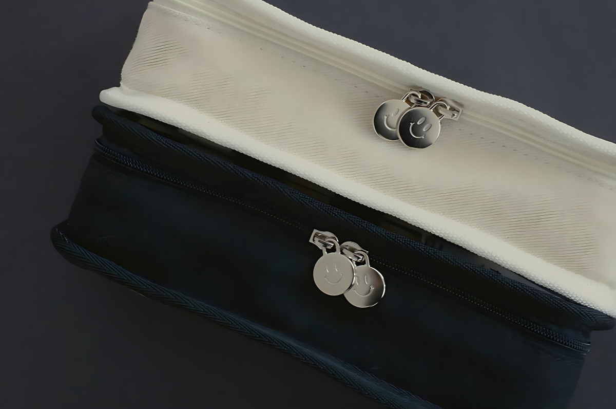 Alternative view of Be on D on the table Pen Case (Checkerboard)