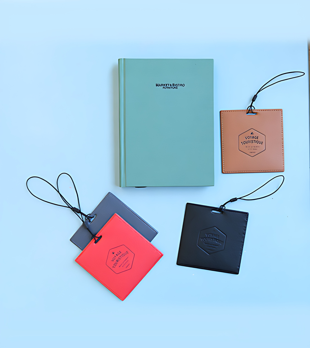 "meta_description": "Spot your luggage instantly with the Pinkfoot Voyage Carrier luggage tag. Stylish and secure!",