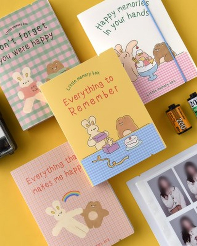 "meta_description": "Store your memories in style with this compact memory box featuring 40 pockets.",