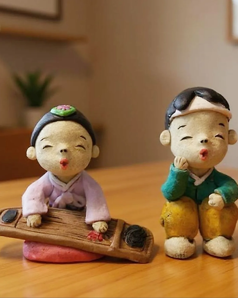 Korean Gayageum Clay Figurines Traditional Handmade Pottery Set - Dolls