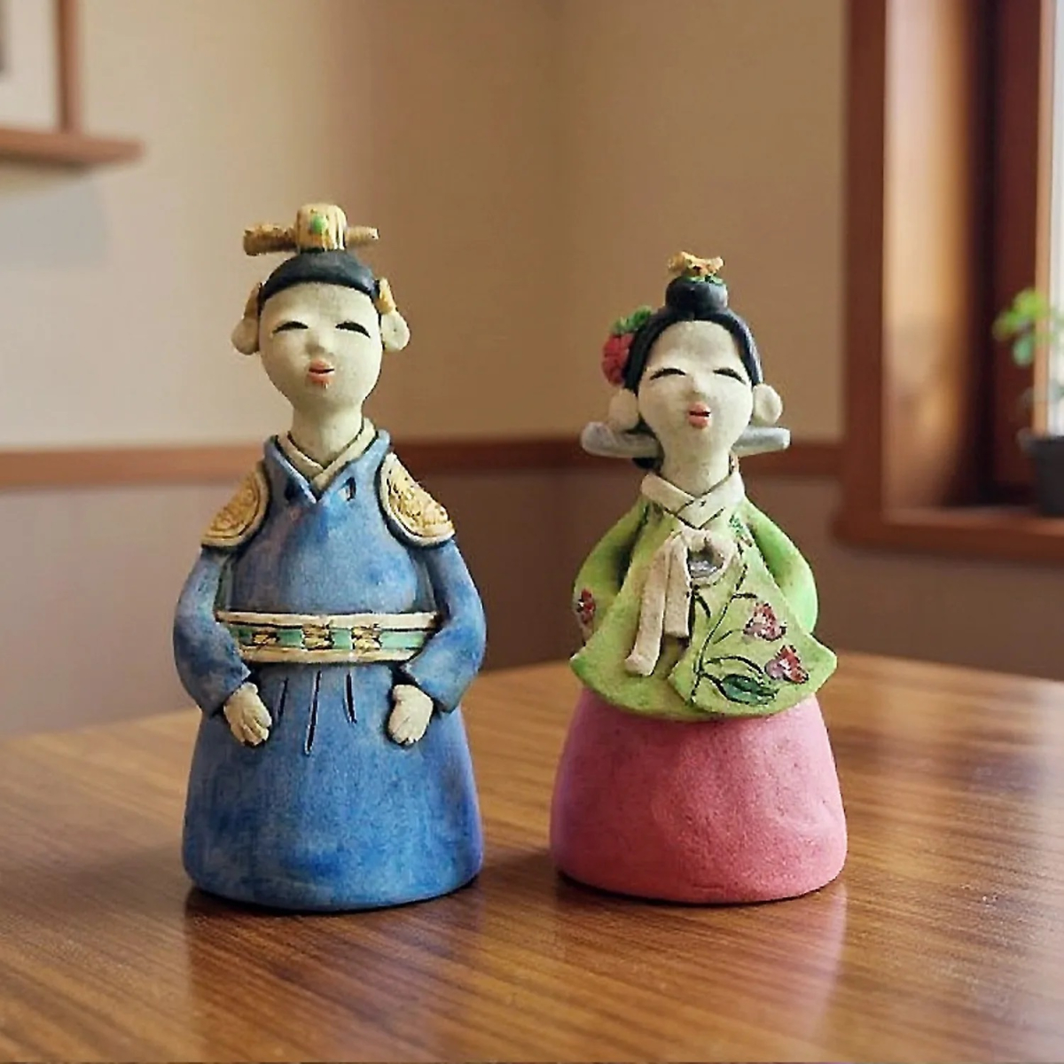Korean Jang Hee-bin Hanbok Ceramic Figurine Set