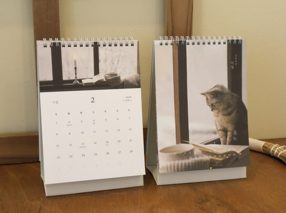 O-CHECK 2026 15-Month Desk Calendar