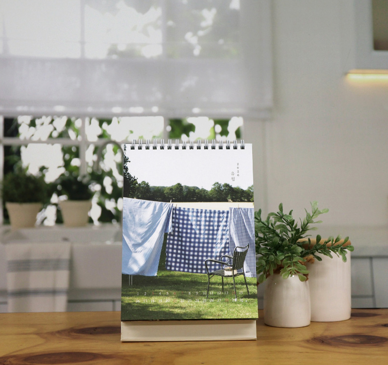 Alternative view of O-CHECK 2026 15-Month Desk Calendar