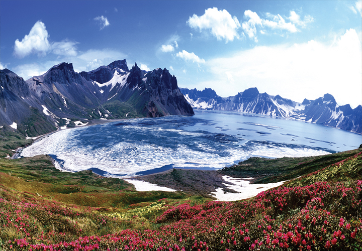 Korea Spring of Heaven Lake, Baekdu Mountain – 1000 Piece Jigsaw Puzzle