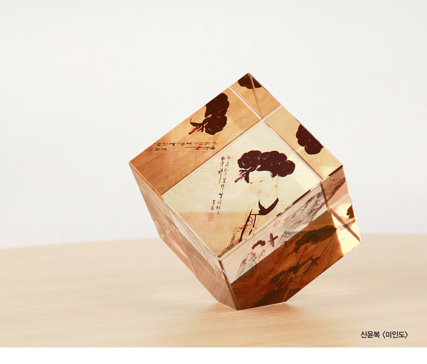 Alternative view of Crystal Cube [Shin Yun-bok]
