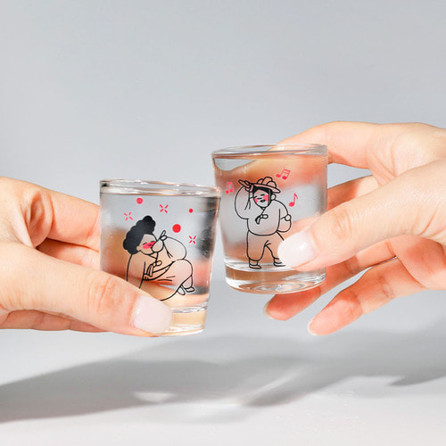 Genre Painting for All  - Color Changing Soju Glass Set