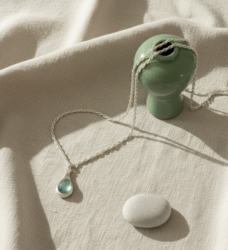 Cheonghwa Baekja (Blue-and-White Porcelain) Necklace