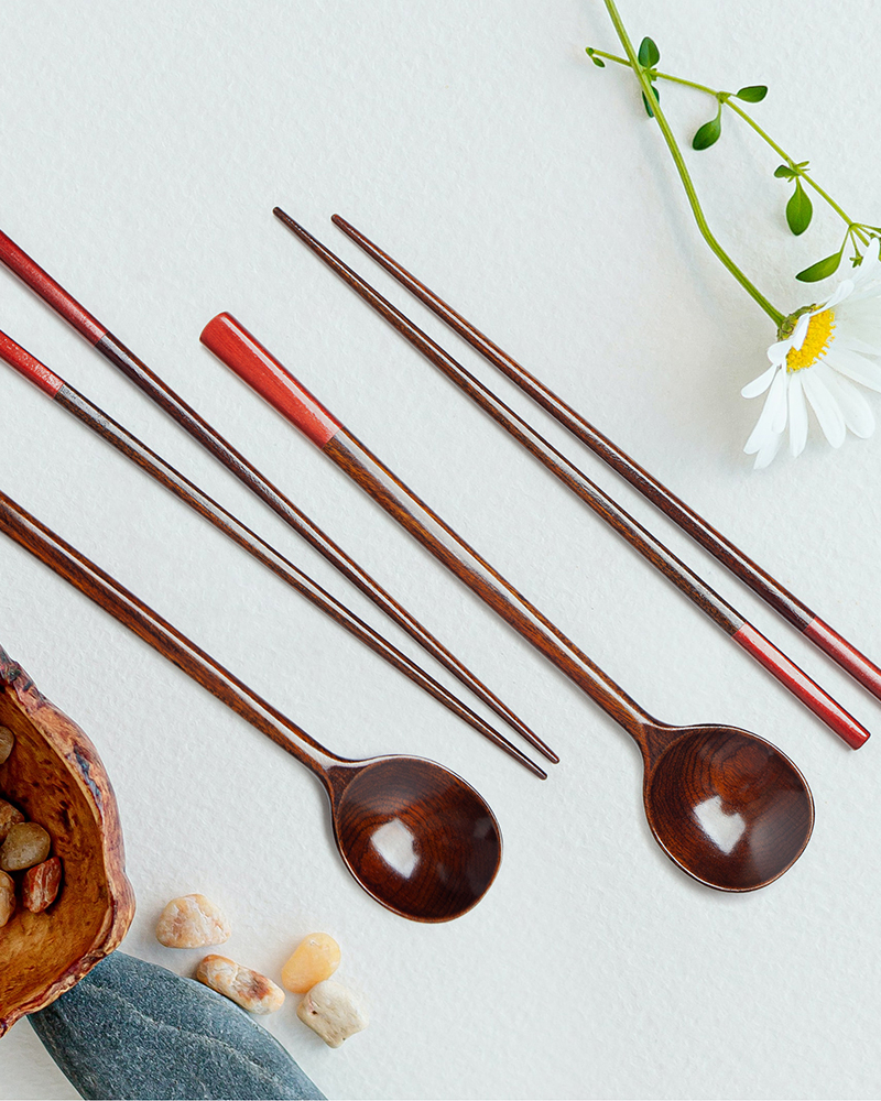 Alternative view of LEESHIN Premium Korean Refined Ottchil (Korean Lacquer) Spoon & Chopstick Set – Yoon (Pearl) for 2