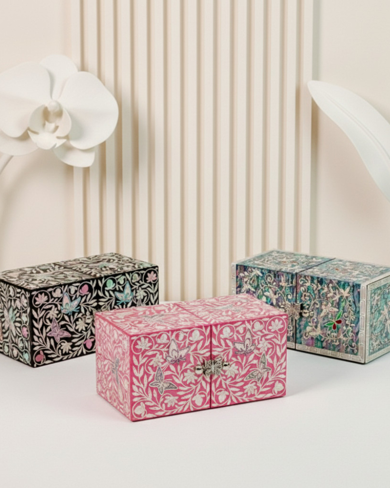 Mother-of-Pearl Lacquerware Flower Butterfly Mother-of-Pearl Jewelry Box