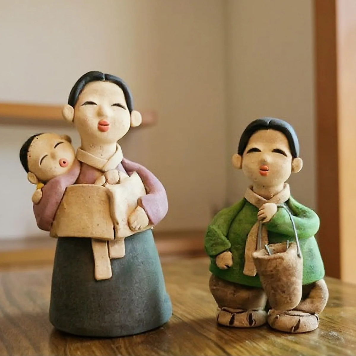 Alternative view of Korean Mother & Children Market Ceramic Figurines Set