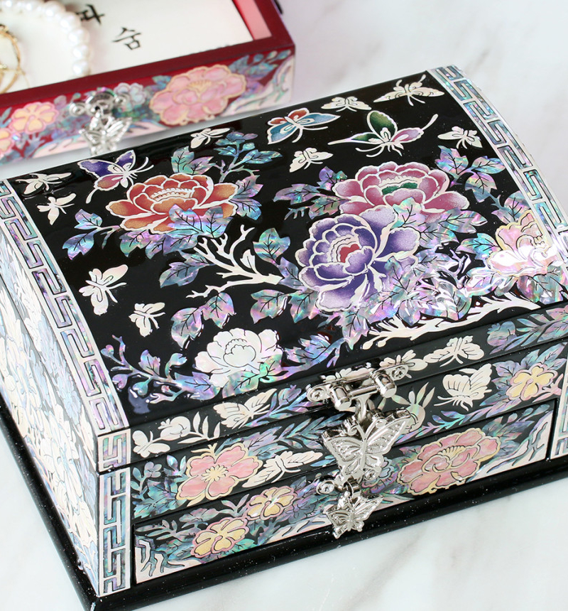 Alternative view of Peony Single-tier Mother-of-pearl Lacquerware Jewelry Box