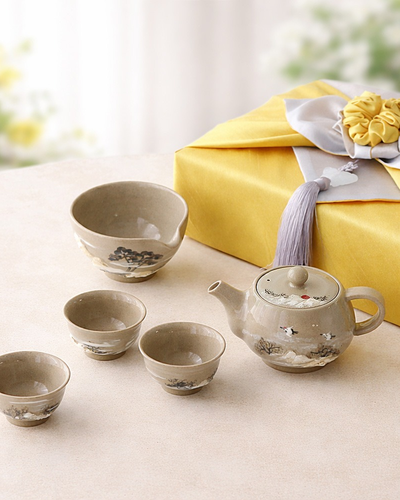 Buncheong Oxidation Tea Set for 3 - Thatched Cottage Snow Landscape by Master Kwon
