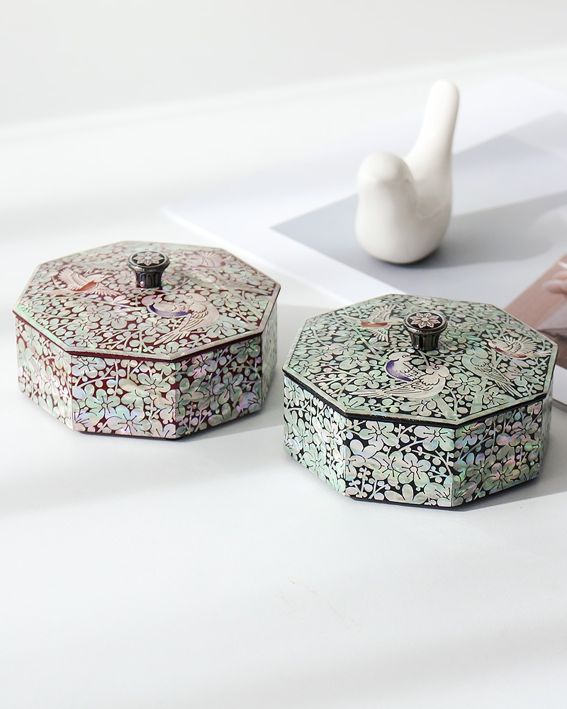 Korean Najeonchilgi Mother of Pearl Plum Blossom Octagonal Box 9cm