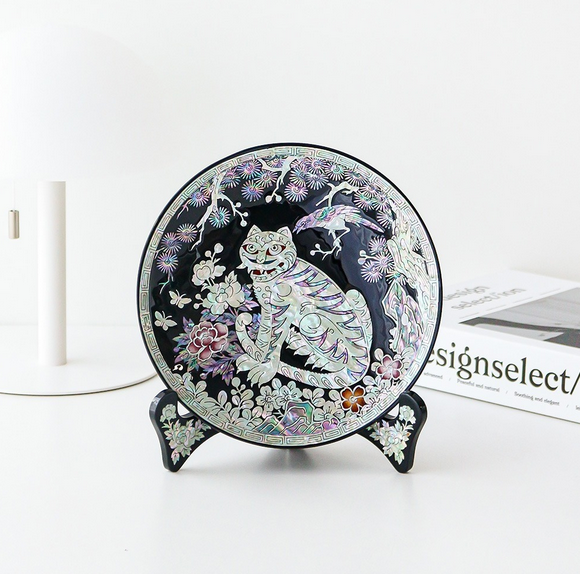 Korean Najeonchilgi Mother of Pearl Lacquer Tray - Magpie and Tiger 18cm