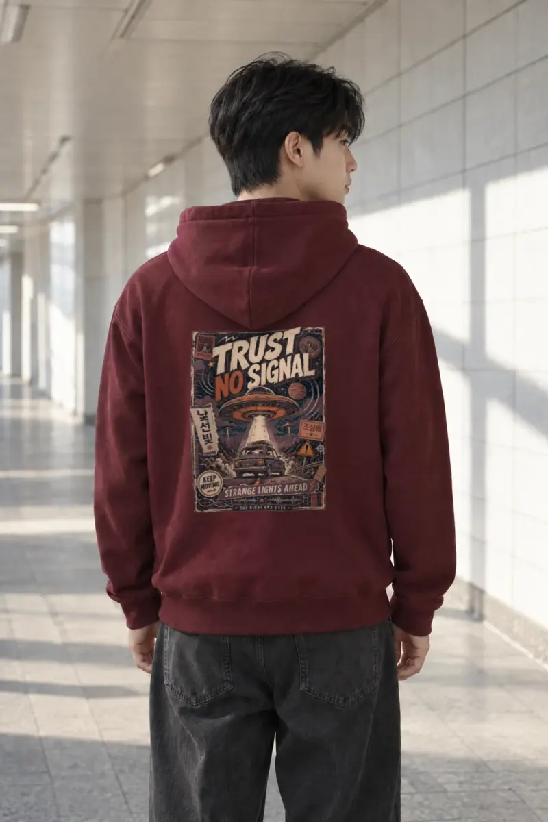 “Trust no signal” Heavy Blend Unisex Pullover Hoodie | Gildan 18500