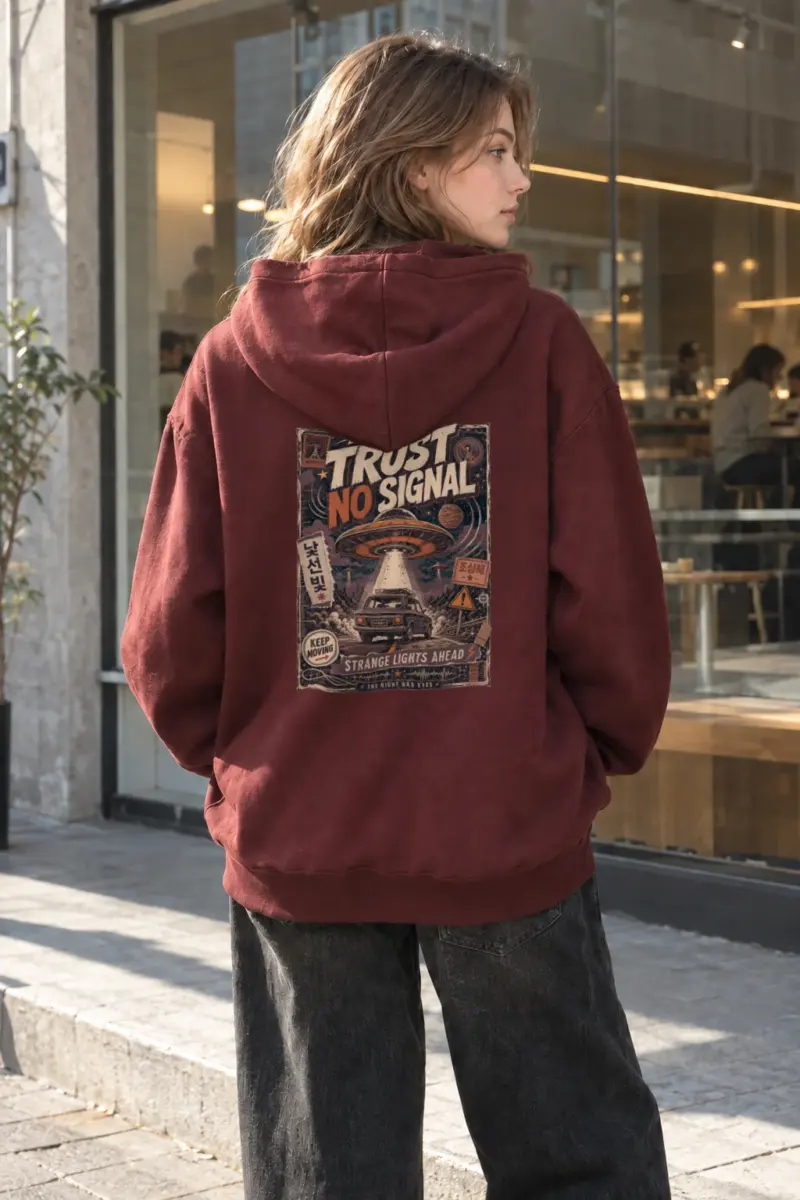 “Trust no signal” Heavy Blend Unisex Pullover Hoodie | Gildan 18500