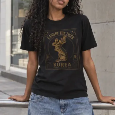 "Land of tiger" Heavyweight Unisex Crewneck T-shirt