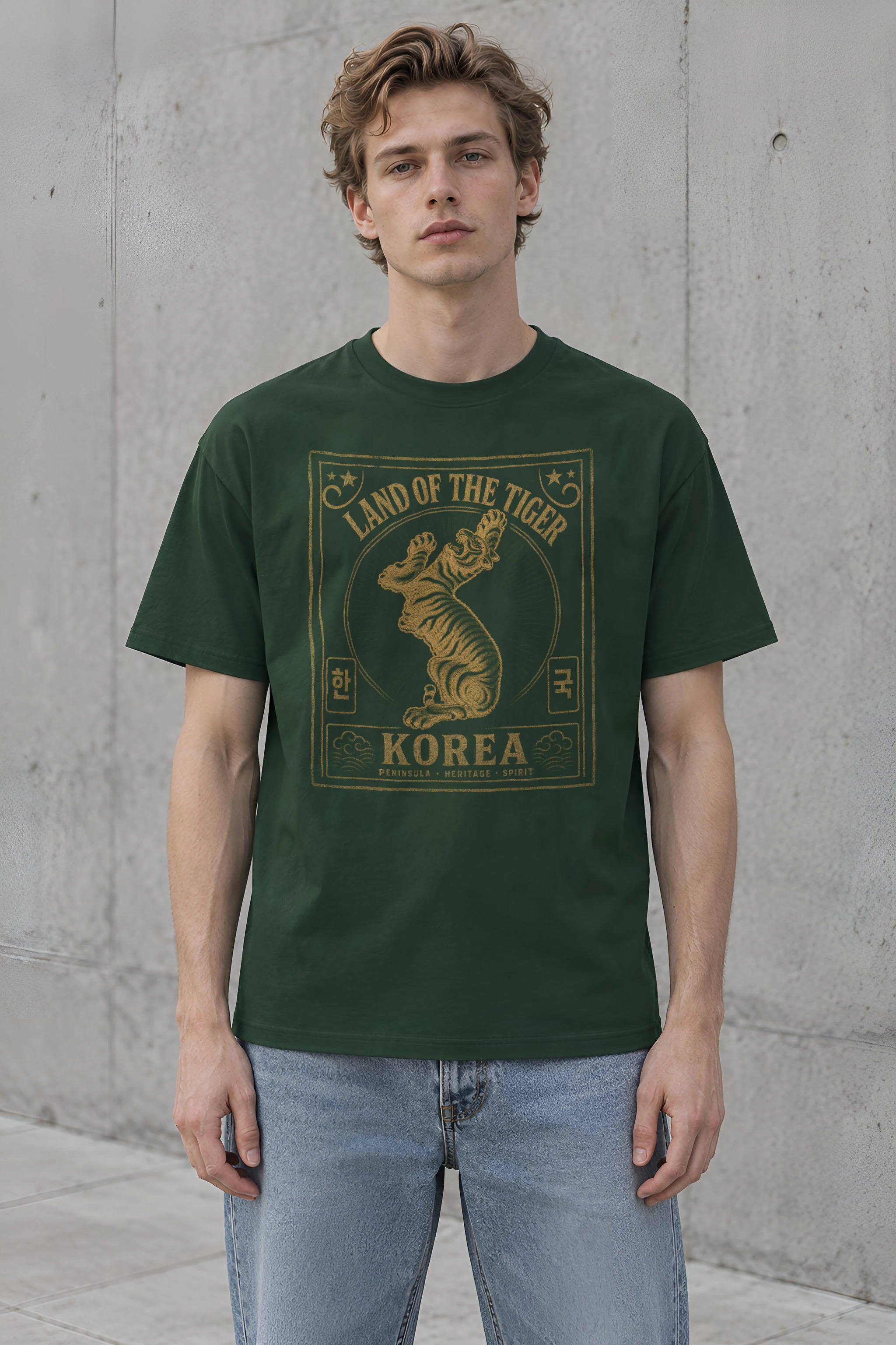 "Land of tiger" Heavyweight Unisex Crewneck T-shirt