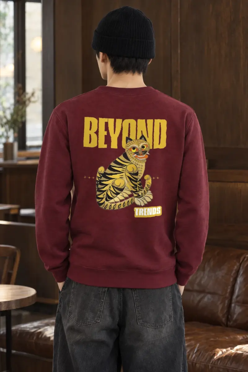 "Beyond Trends Tiger" Heavy Blend Unisex Crewneck Sweatshirt