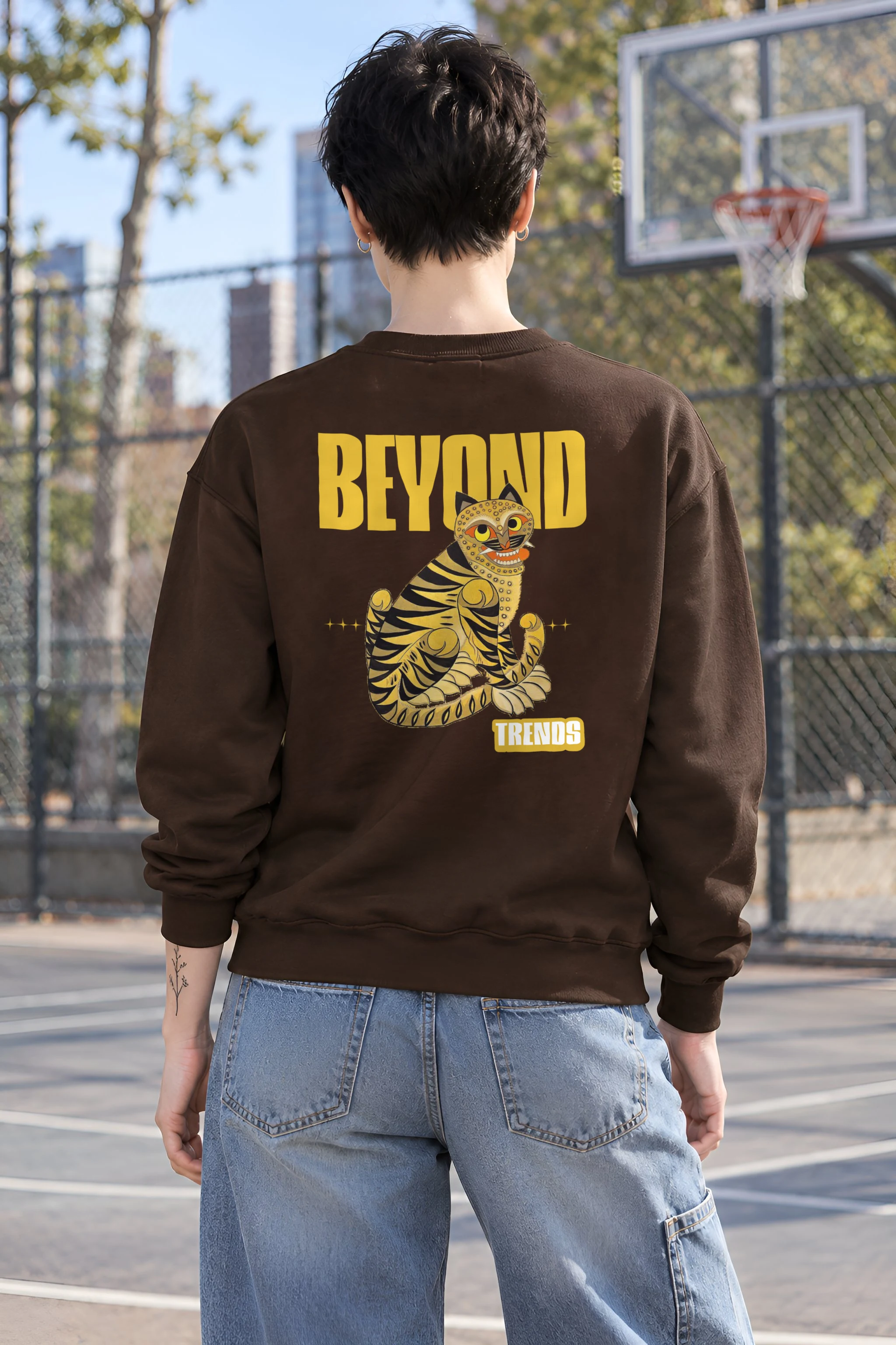 "Beyond Trends Tiger" 1 Crewneck Sweatshirt