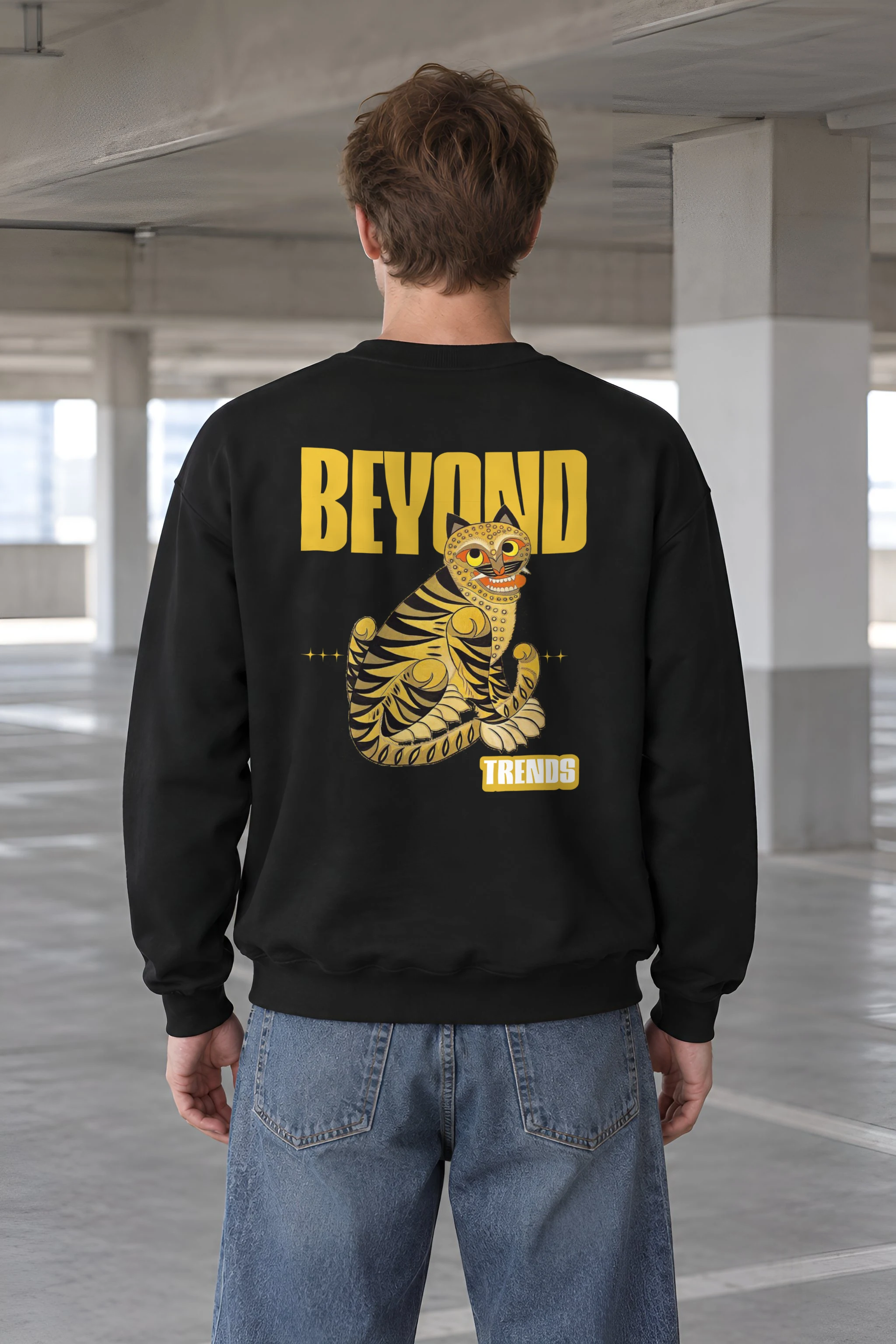 "Beyond Trends Tiger" 1 Crewneck Sweatshirt