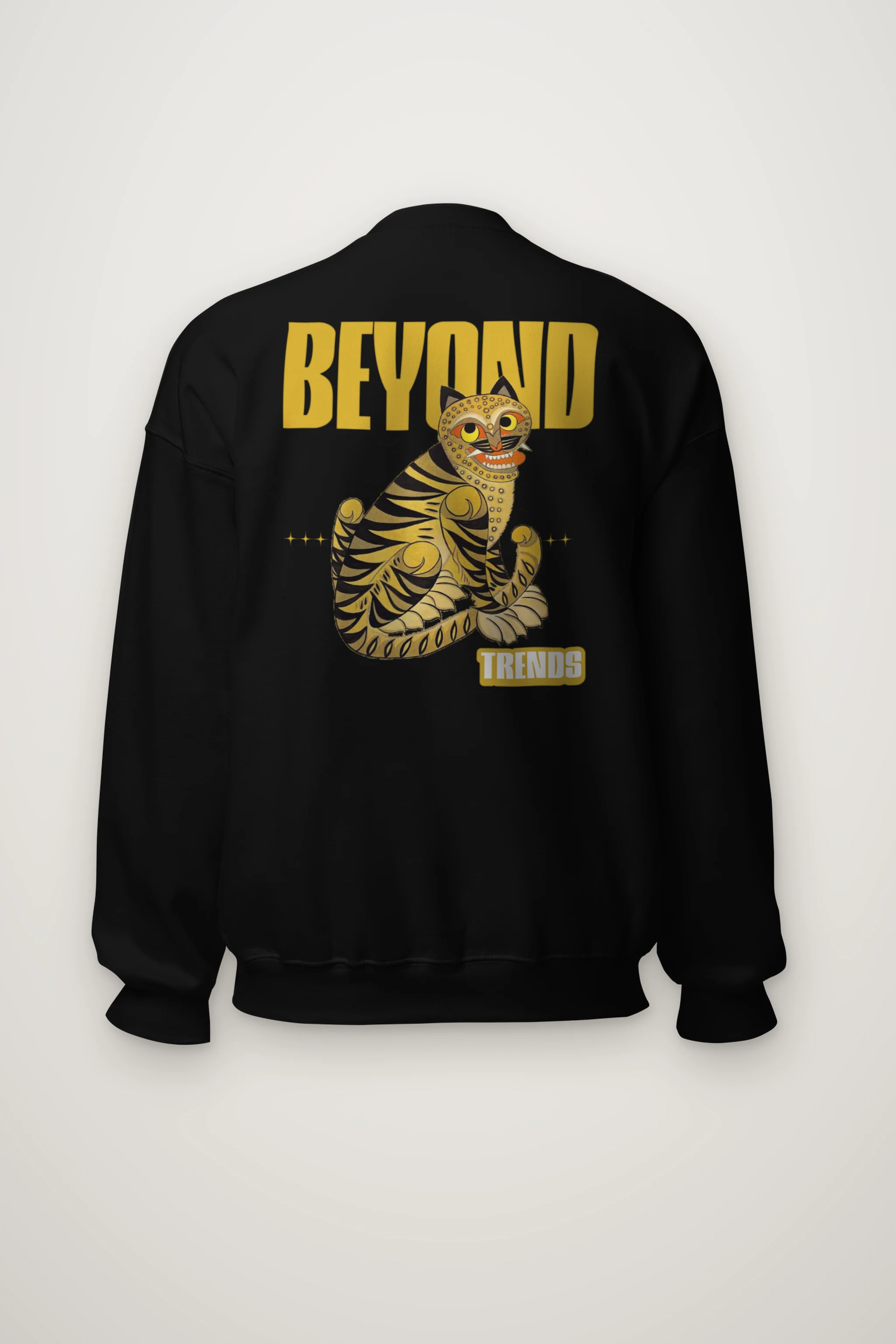 "Beyond Trends Tiger" Heavy Blend Unisex Crewneck Sweatshirt