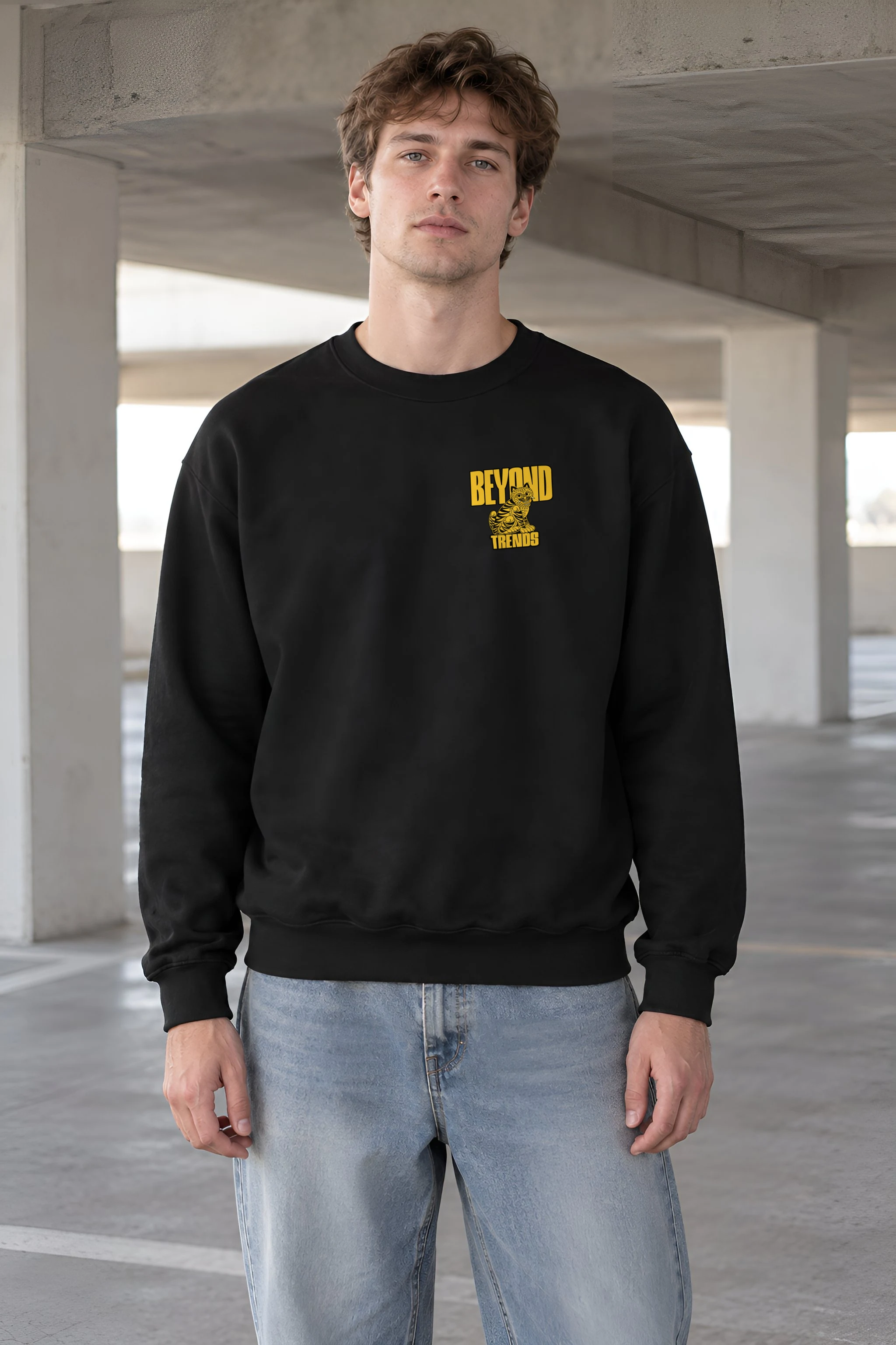 "Beyond Trends Tiger" 1 Crewneck Sweatshirt