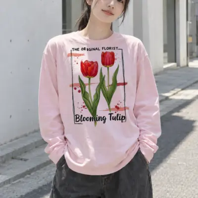 "Blooming Tulip" Unisex Longsleeve T-shirt | Gildan 2400