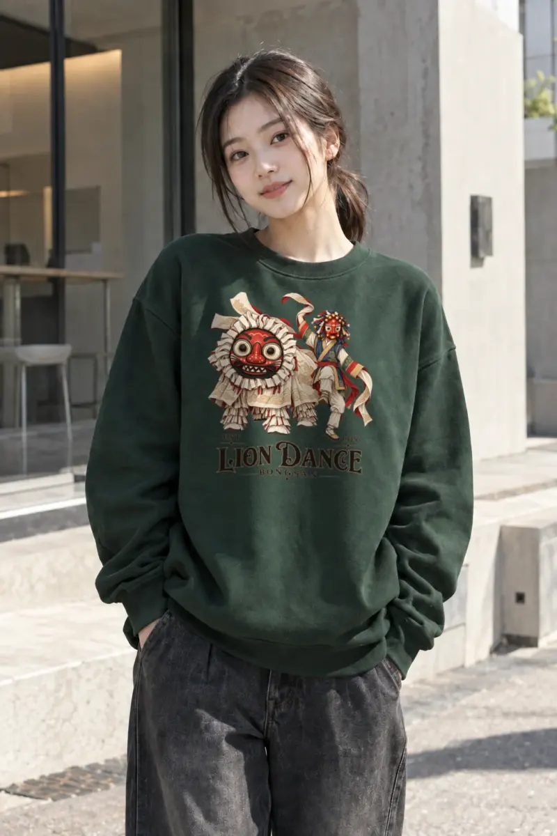 "Bongsan Lion Dance" Heavy Blend Unisex Crewneck Sweatshirt | Gildan 18000