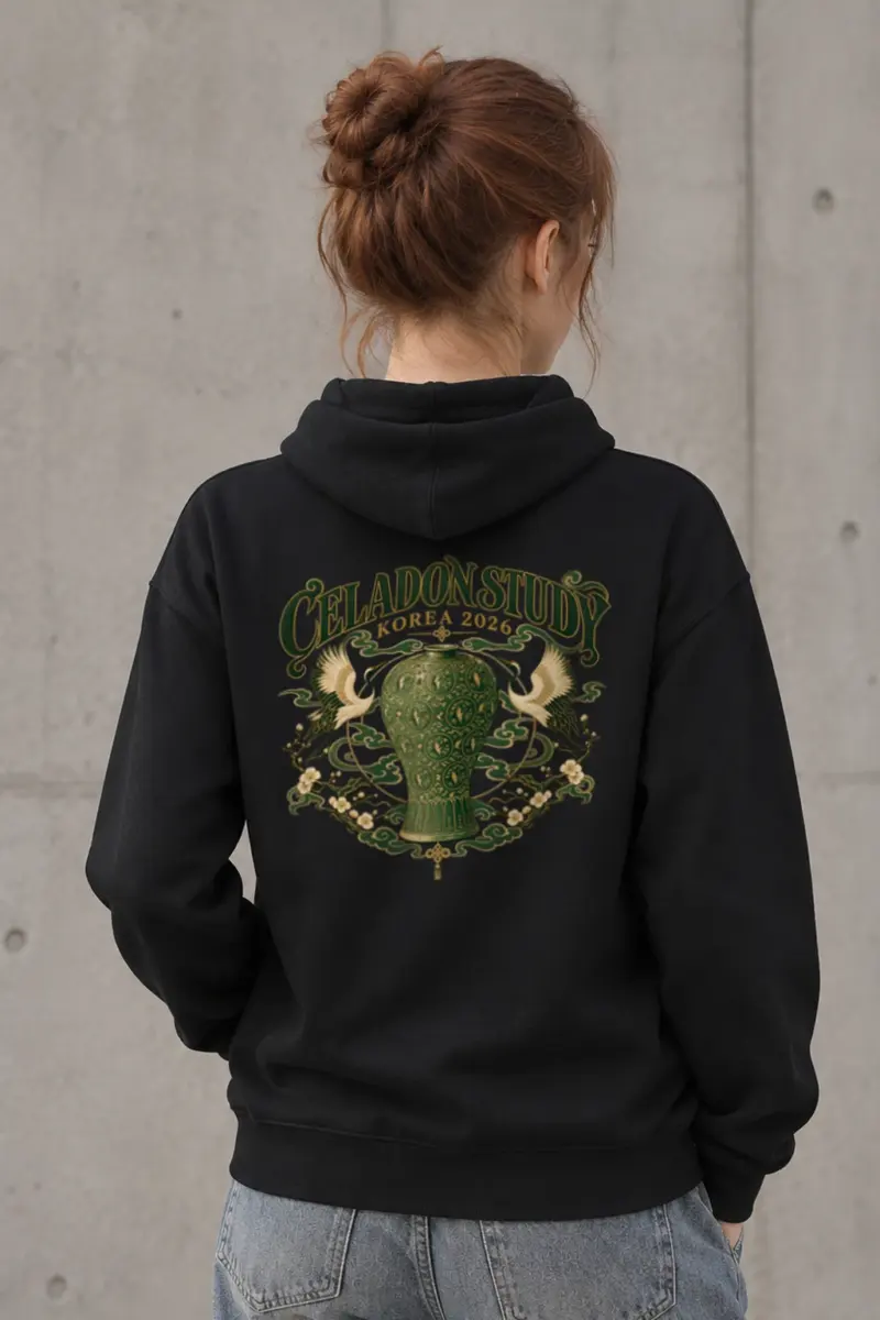 "Celadon Crane Harmony" Heavy Blend Unisex Pullover Hoodie