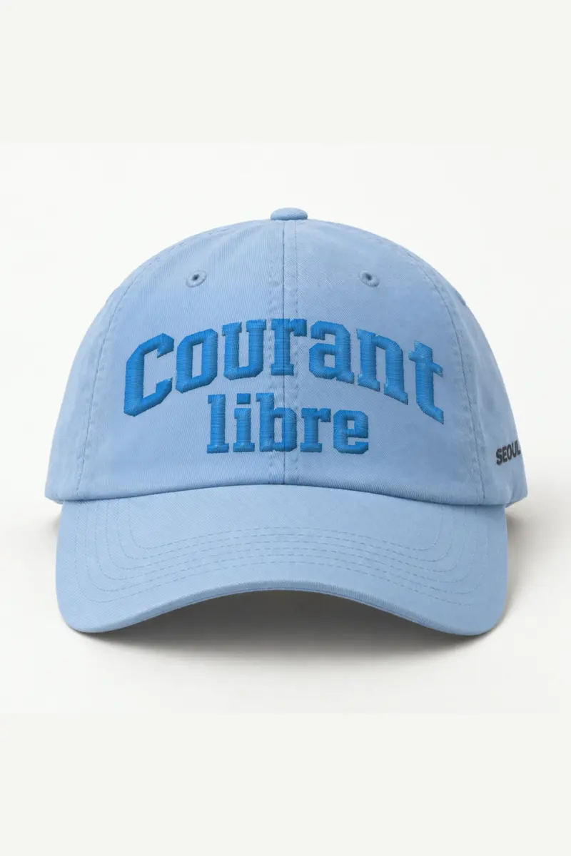 "Courant libre" Classic Dad Hat · Embroidered — light-blue/cap-front