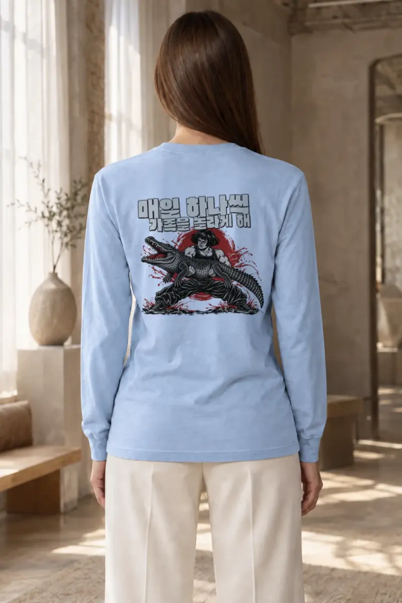 "Crocodile Scare" Unisex Longsleeve T-shirt | Gildan 2400