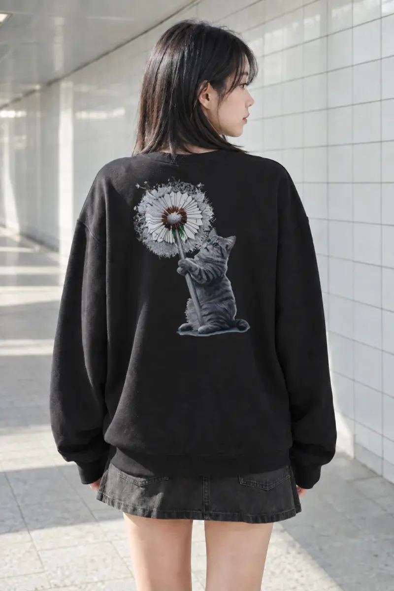 "Dandelion Tabby" Heavy Blend Unisex Crewneck Sweatshirt | Gildan 18000
