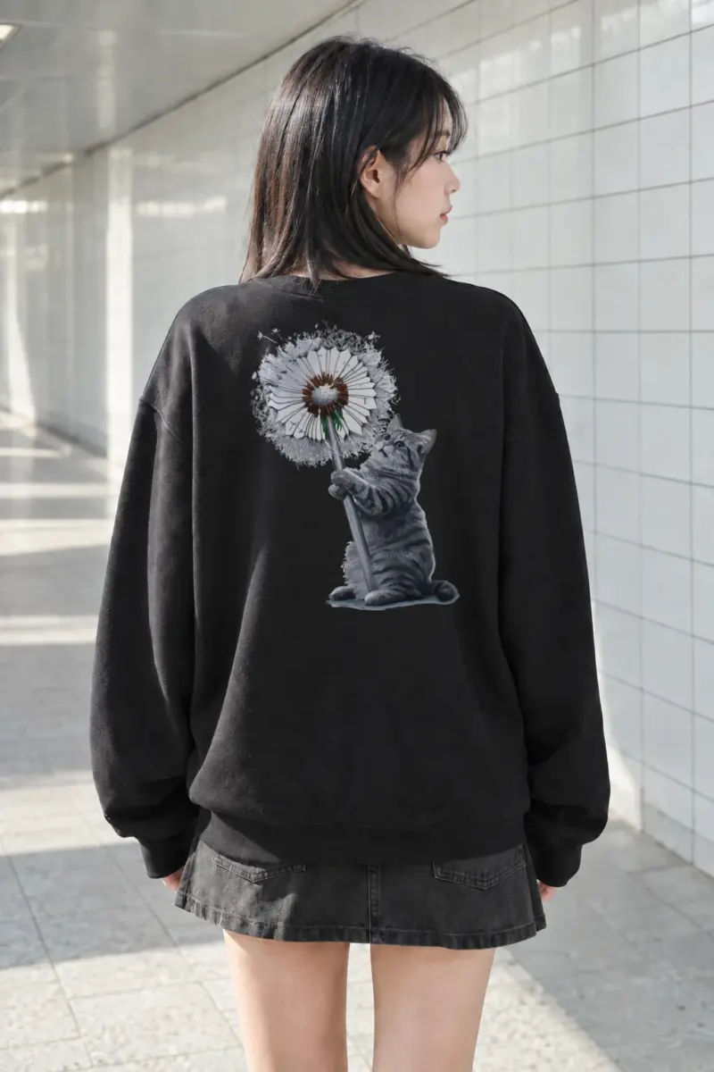"Dandelion Tabby" Heavy Blend Unisex Crewneck Sweatshirt | Gildan 18000
