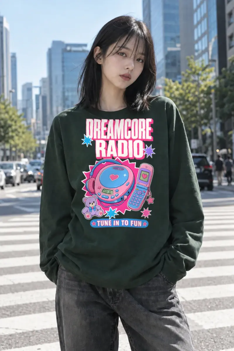 "Dreamcore Radio" Unisex Longsleeve T-shirt | Gildan 2400