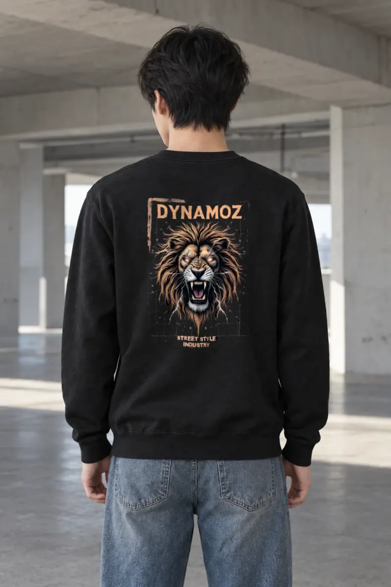 "Dynamoz Lion Roar" Heavy Blend Unisex Crewneck Sweatshirt