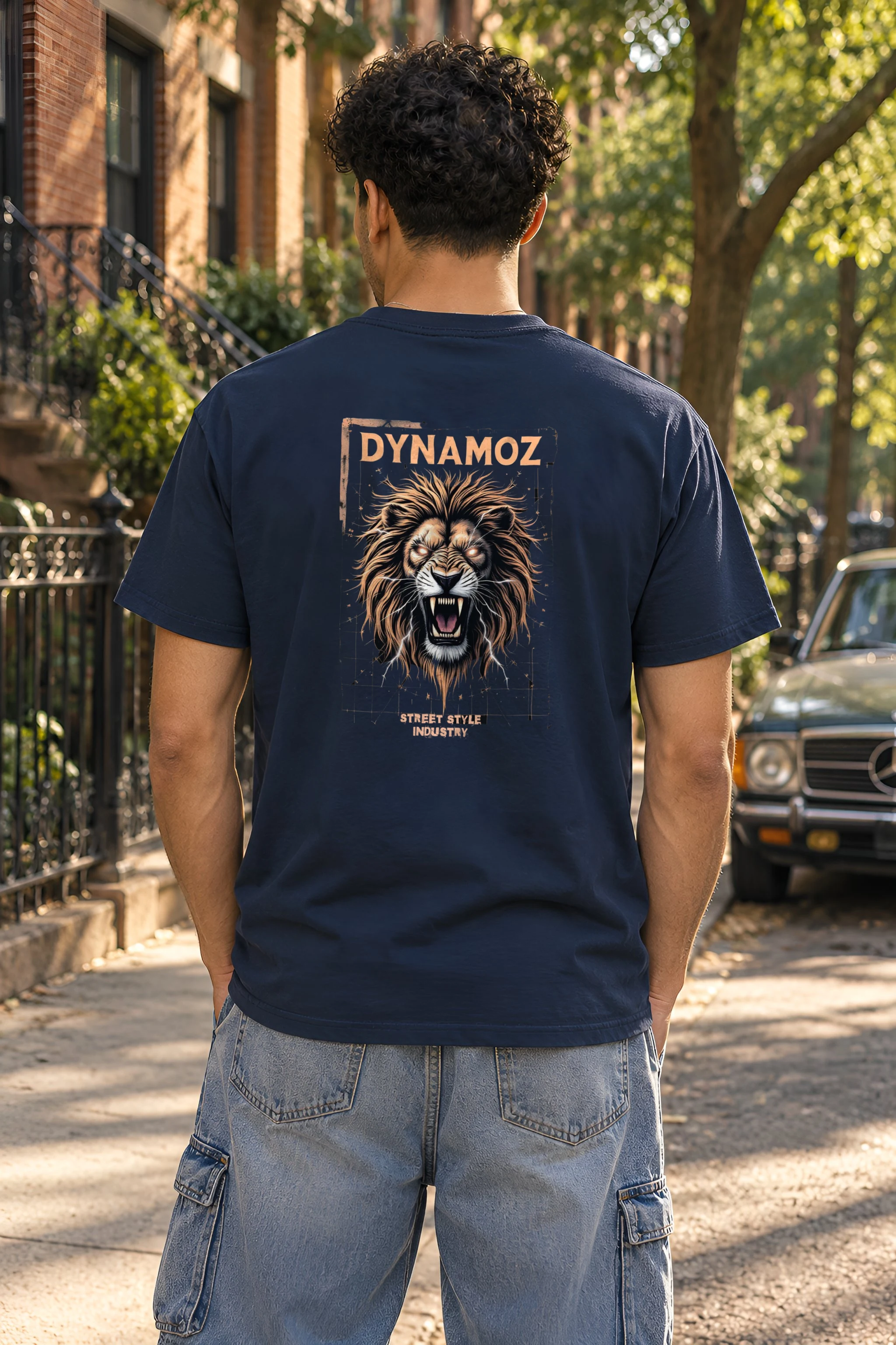 "DynamoZ Lion Roar" Heavyweight Unisex Crewneck T-shirt