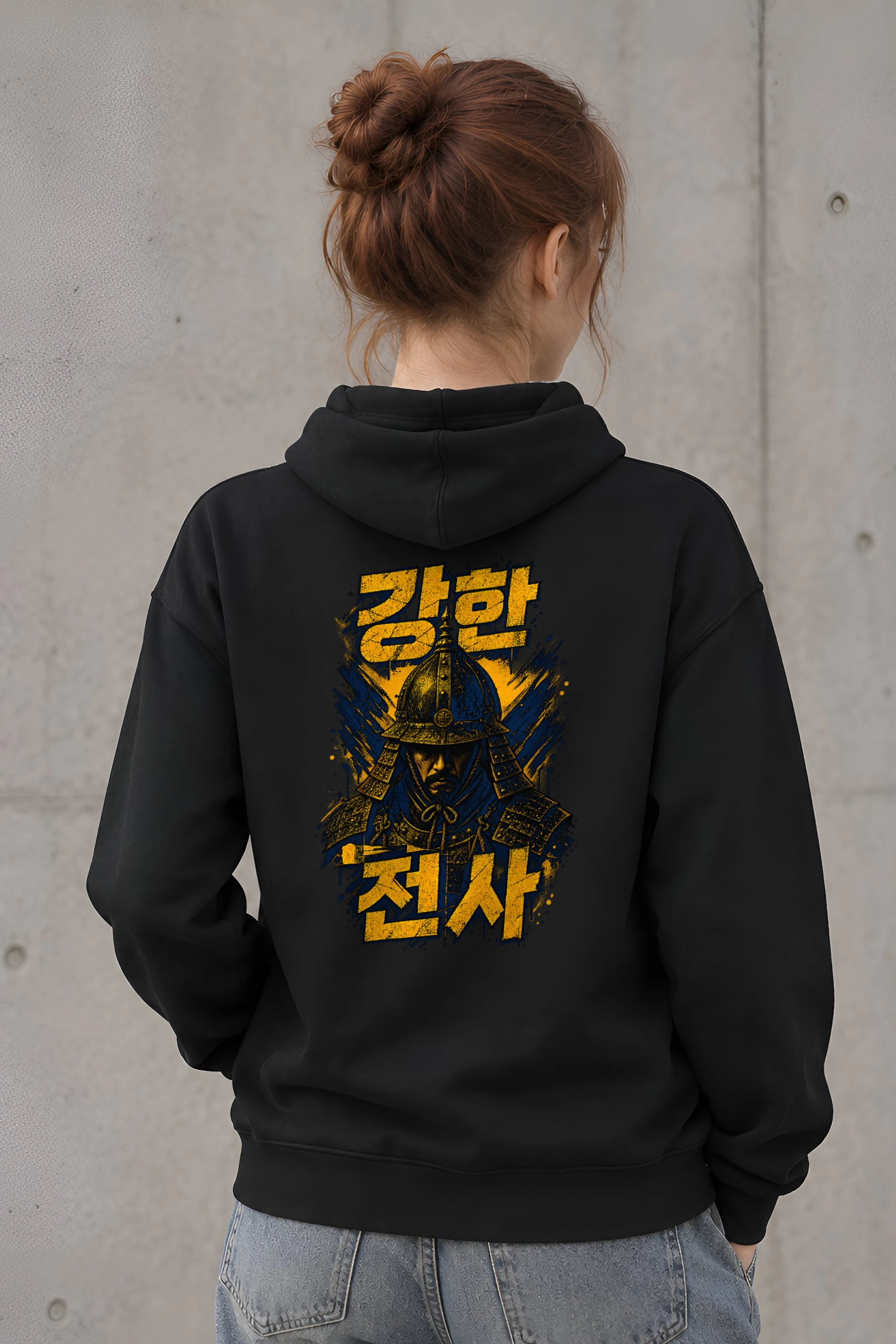 "강한 전사" Unisex Pullover Hoodie