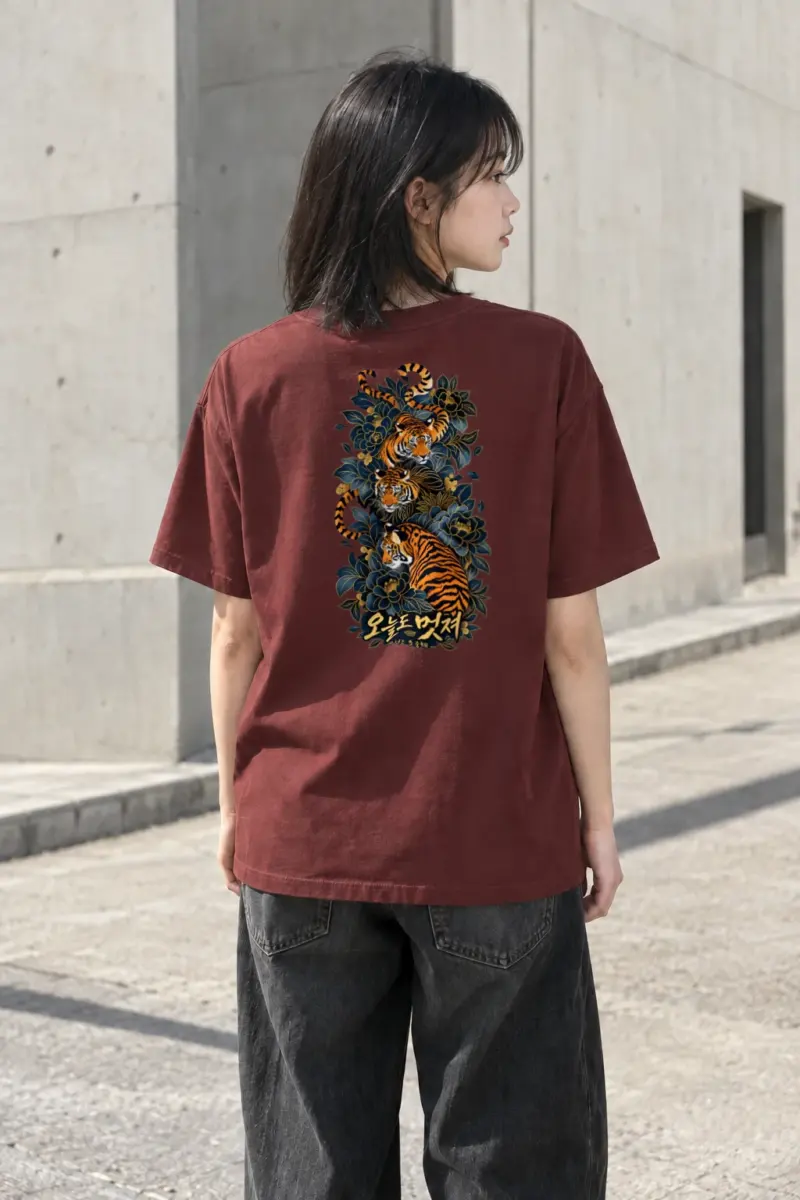 "오늘도 멋져" Heavyweight Unisex Crewneck T-shirt