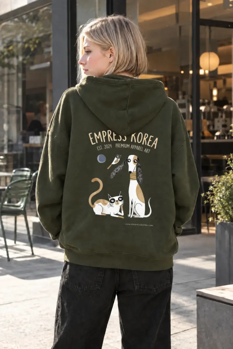 "Empress Korea Menagerie" Heavy Blend Unisex Pullover Hoodie | Gildan 18500