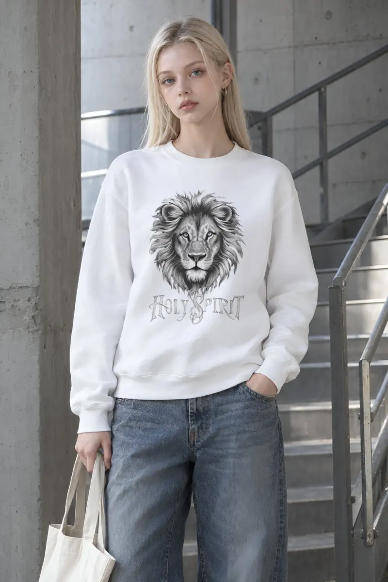 "Engraved Lion Crest" Heavy Blend Unisex Crewneck Sweatshirt