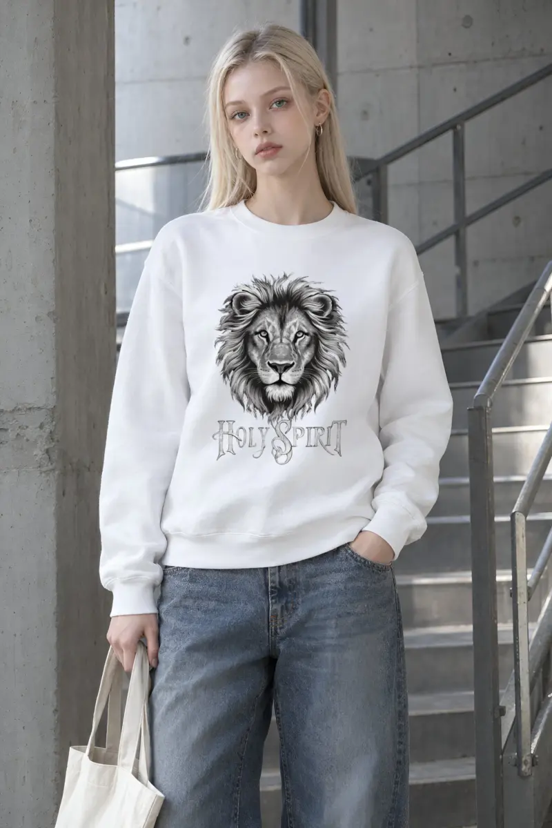 "Engraved Lion Crest" Heavy Blend Unisex Crewneck Sweatshirt