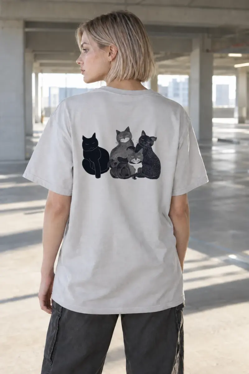 "Five Cat Lineup" Heavyweight Unisex Crewneck T-shirt | Gildan 5000