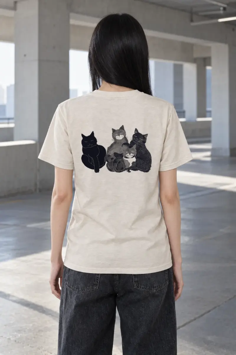 "Five Cat Lineup" Heavyweight Unisex Crewneck T-shirt | Gildan 5000