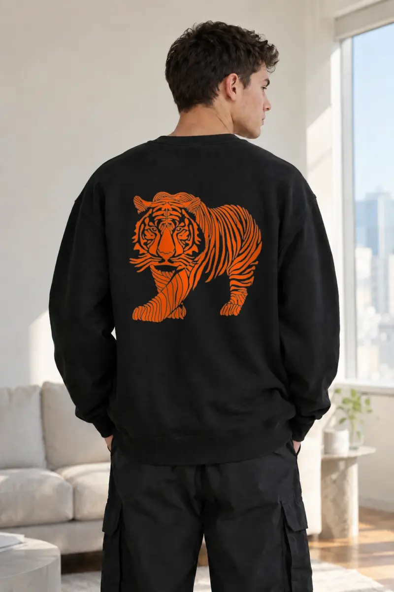"Flowing Tiger Lines" Heavy Blend Unisex Crewneck Sweatshirt | Gildan 18000
