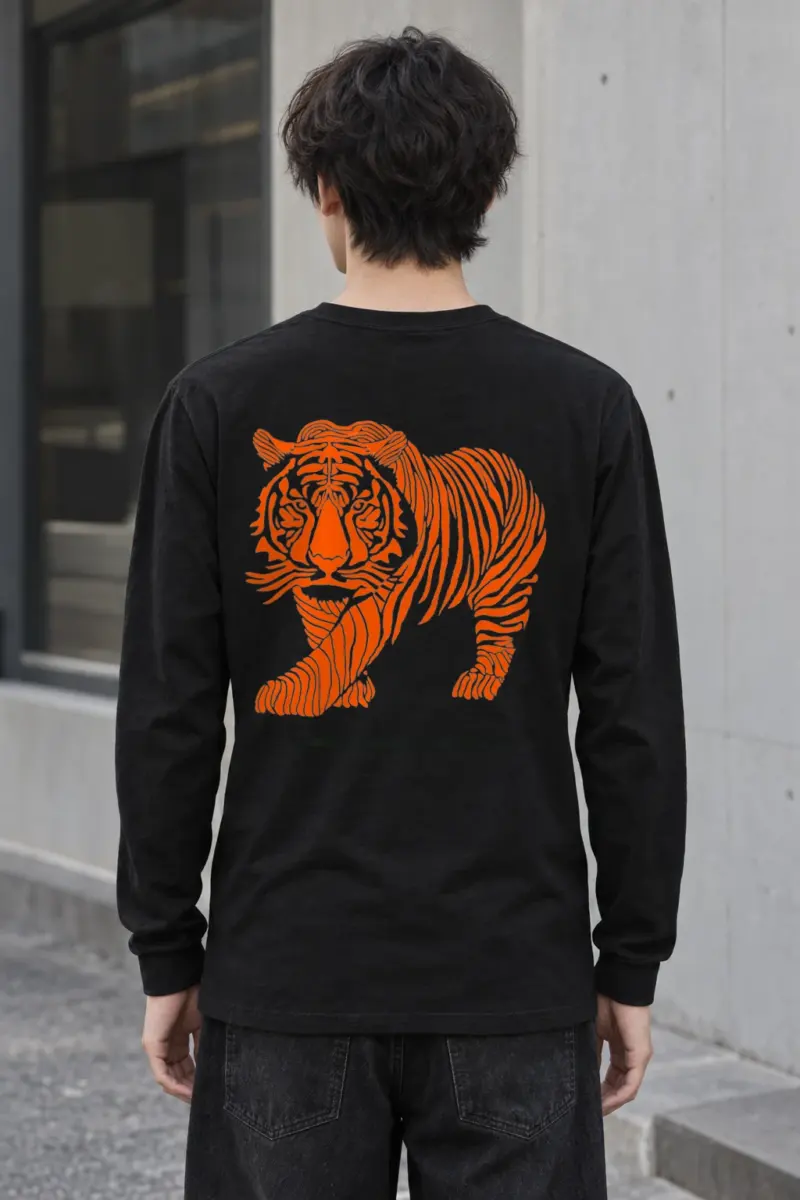 "Flowing Tiger" Unisex Longsleeve T-shirt | Gildan 2400