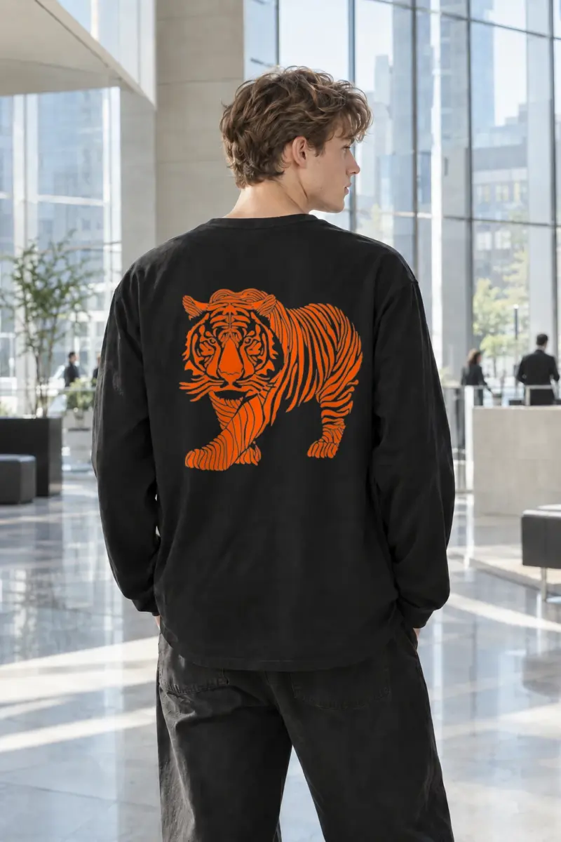 "Flowing Tiger" Unisex Longsleeve T-shirt | Gildan 2400
