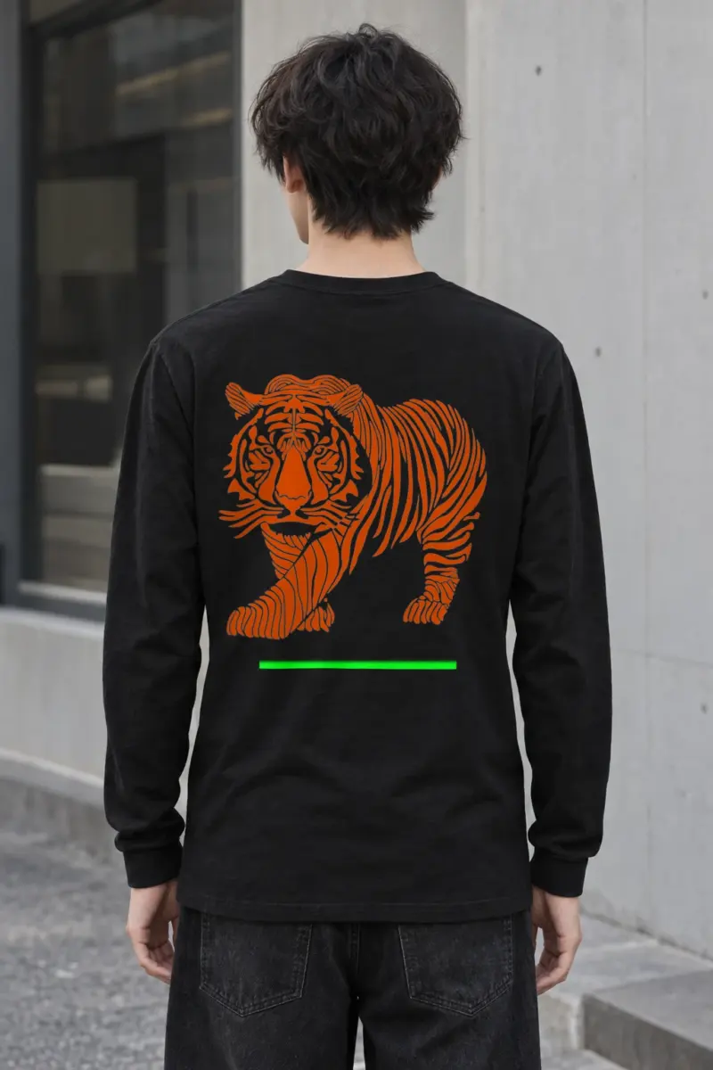 "Flowing Tiger" Unisex Longsleeve T-shirt | Gildan 2400