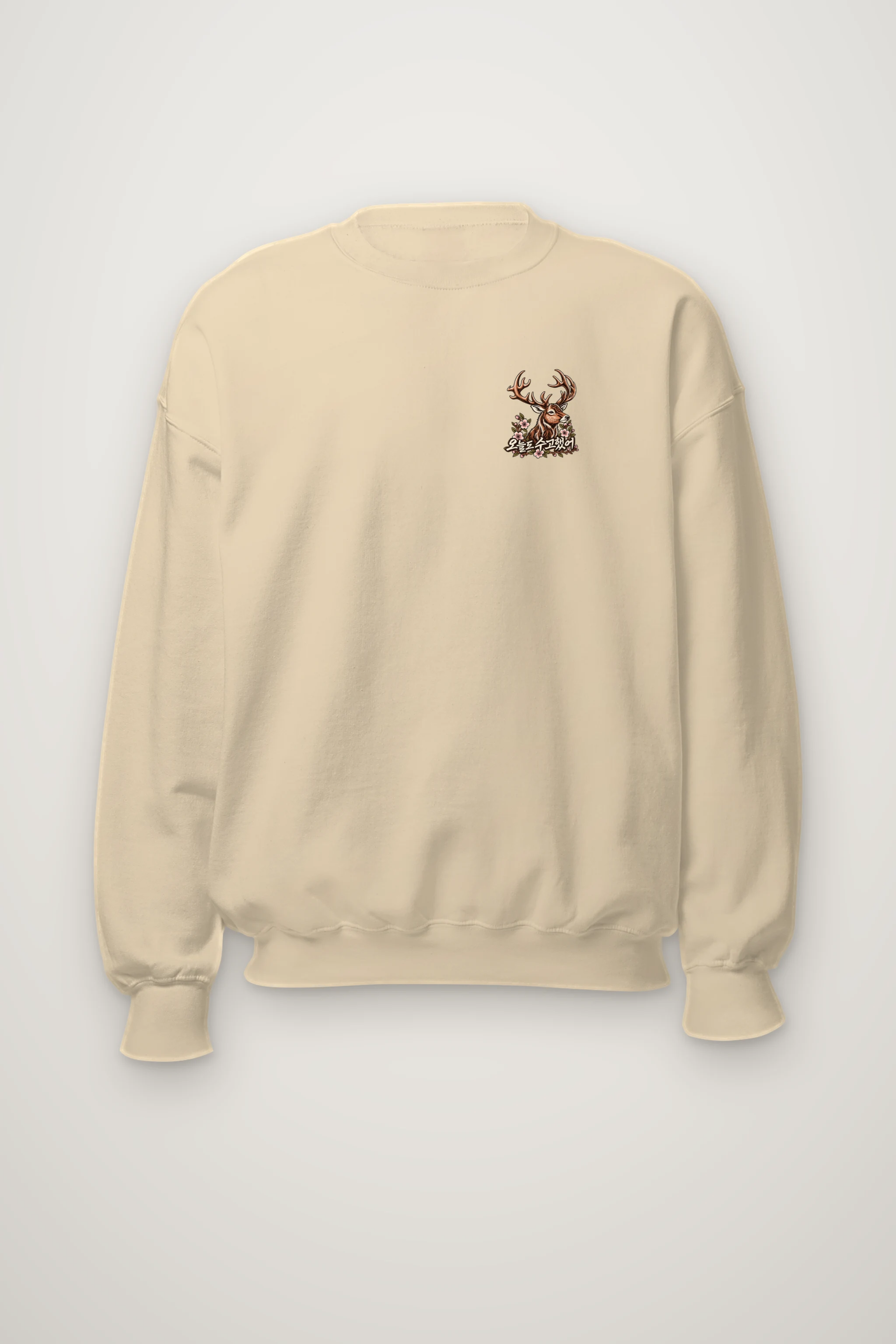 "Forest Stag Emblem" Heavy Blend Unisex Crewneck Sweatshirt